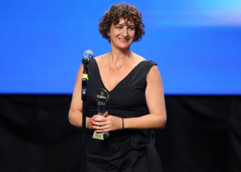 Altın Koza’da Pelin Esmer Rüzgârı